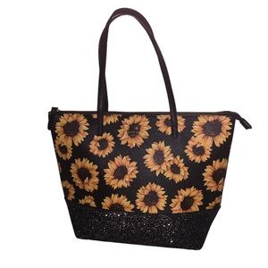 RARE 🌻 Kate Spade sunflower glitter purse